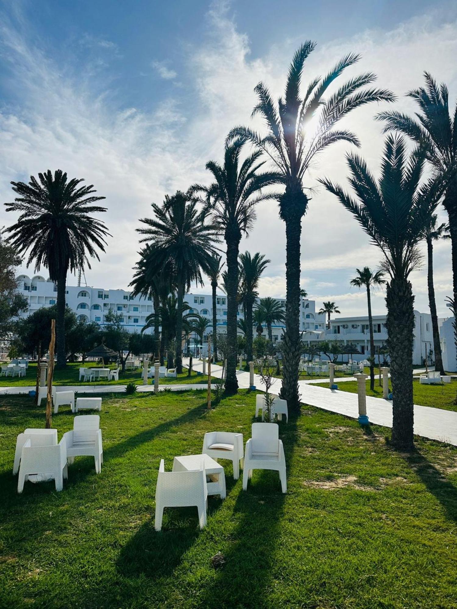 Hotel Best Beach- Family Only Chott Meriem Exterior photo